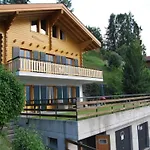 Pet-friendly In Chalet
