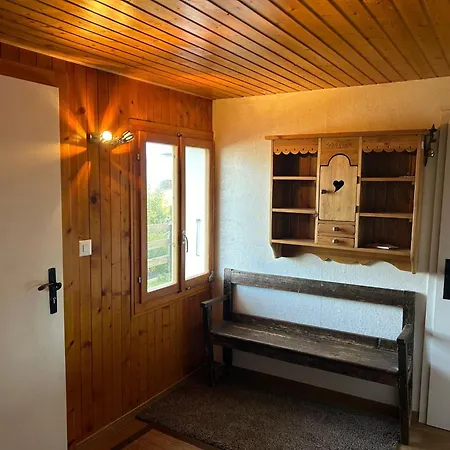 Chalet With Mesmerizing Mountain View *